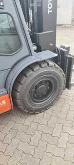 Diesel truck 2022  Toyota 40-8FD50N (9)