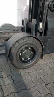 Chariots à mât rétractable 2020  Toyota RRE160HR (14)