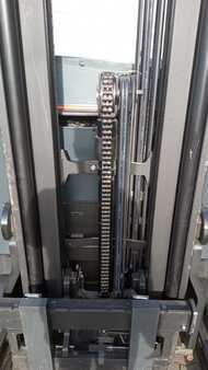 Chariots à mât rétractable 2020  Toyota RRE160HR (7)