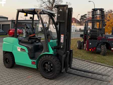 LPG VZV 2022 Mitsubishi FG35N (1)