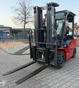 Elektro 4 Rad 2025  Heli CPD35-A6LiK3-H (1)