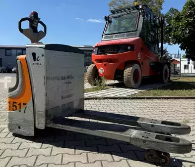 Electric Pallet Trucks 2009  Still EXU18AC (2)