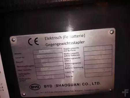 Eléctrica de 4 ruedas 2017  BYD ECB 25C (Lithium-Eisenphosphat) (2)