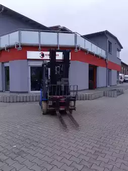 Eléctrica de 4 ruedas 2017  BYD ECB 25C (Lithium-Eisenphosphat) (3)