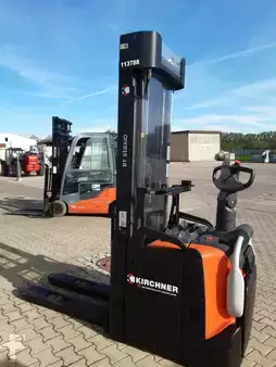 Wózek wysokiego podnoszenia 2021  BT SPE160L (1)