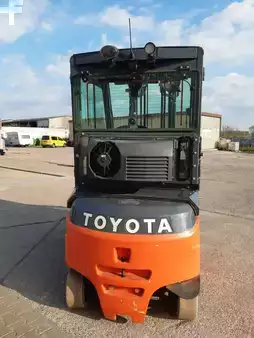Chariots électriques à 4 roues 2021  Toyota 8FBMT35 (3)