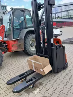 Hochhubwagen  BT SWE160L (2)