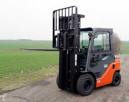 Chariots élévateurs diesel 2023  Toyota 52-8FDF25 (2)