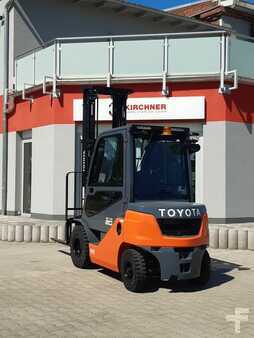 Diesel truck 2023  Toyota 52-8FDF20 (2)