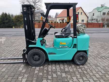 LPG heftrucks 2001  Mitsubishi FG 25 (1)