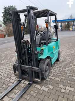 LPG heftrucks 2001  Mitsubishi FG 25 (8)