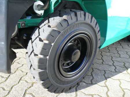 Mitsubishi FG30N