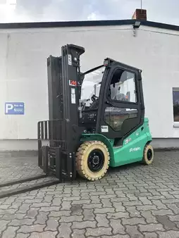 Elektro 4 Rad  Mitsubishi ECB25Q (1)