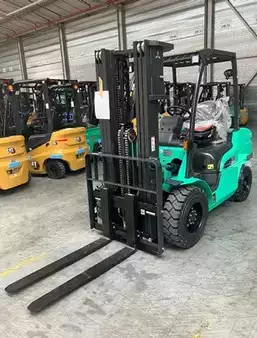 Diesel heftrucks 2026  Mitsubishi FD30N3 (1)