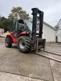 Maastotrukki 2016  Manitou M50-4 (1)