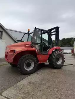 Maastotrukki 2016  Manitou M50-4 (3)