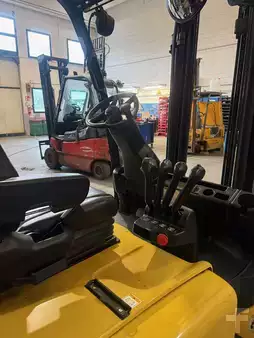 Eléctrico - 4 rodas 2019  Yale ERP 35 VL (2)