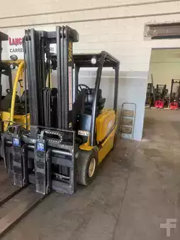 Elektromos 4 kerekű 2020  Yale ERP 30 VL (1)