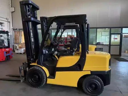 Diesel truck 2020  Yale GDP40VX (1)