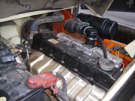 Empilhador diesel 2000 Nissan WF03A35U (4)