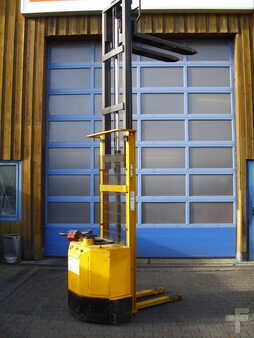 Stacker pedestre 1997 FAC SB3512 (3)