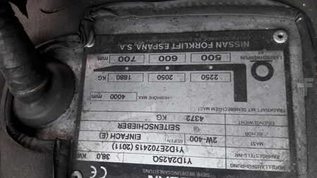 Empilhador diesel 2011 Nissan Y1D2A25Q (4)