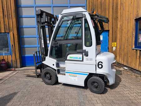 Empilhador diesel 2017 Unicarriers Y1D2A25Q (1)