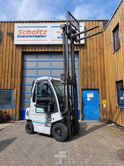 Diesel heftrucks 2017  Unicarriers Y1D2A25Q (6)