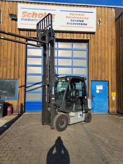 Empilhador diesel 2011  Nissan Y1D2A25Q (3)