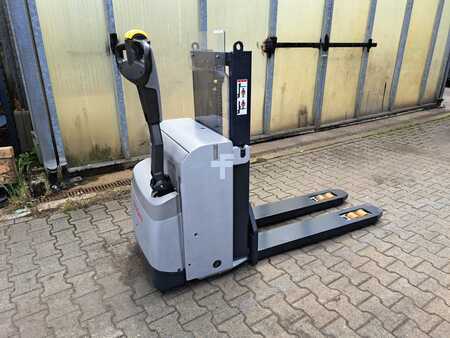 Stacker pedestre 2008  Nissan PSD125 TH 179 (1)