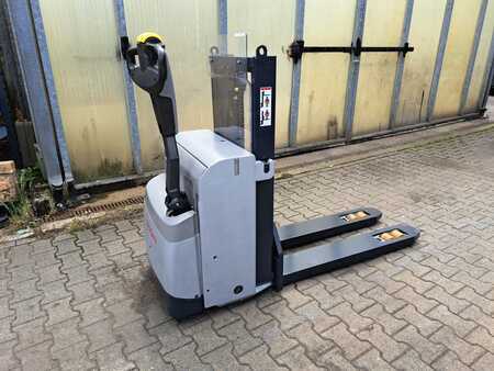 Stacker pedestre 2008 Nissan PSD125 TH 179 (1)