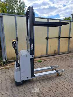 Stacker pedestre 2008  Nissan PSD125 TH 179 (2)