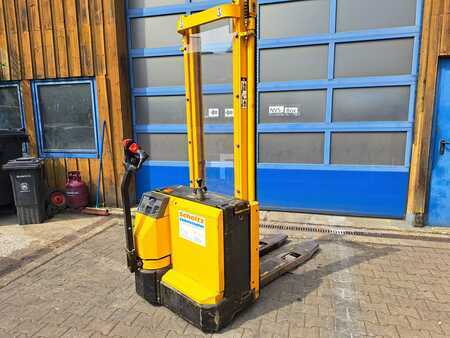 Stacker pedestre 1992  Jungheinrich EJCA12G115 (1)