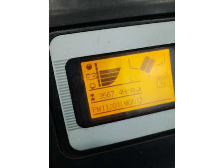 Elektromos 4 kerekű 2016  Unicarriers A1N1L15Q (5)