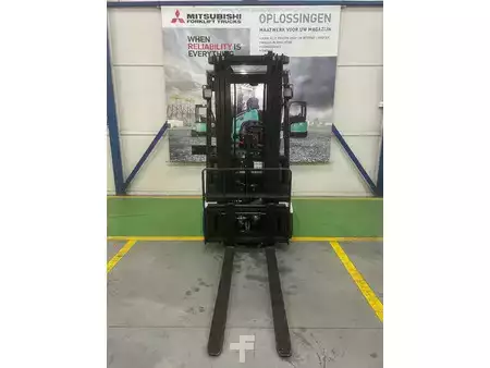 Eléctrico - 4 rodas 2021  Unicarriers JA2N1L16Q (4)