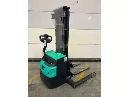 Magasemelésű béka 2025  Mitsubishi SBP 16 N3S (1)