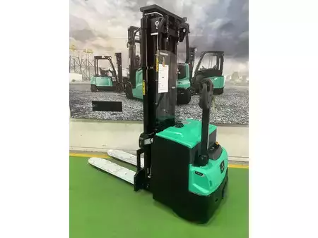 Wózek wysokiego podnoszenia 2023 Mitsubishi SBP 16 N3IR (1)