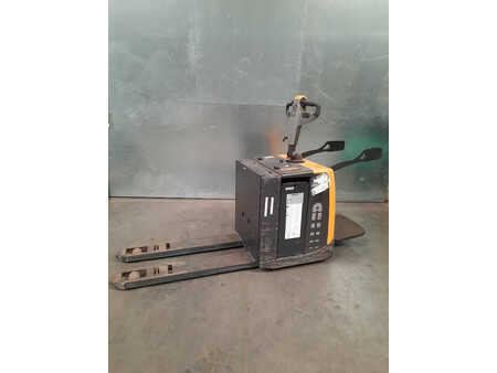 Transpaletas manuales  Unicarriers PMR200P (2)