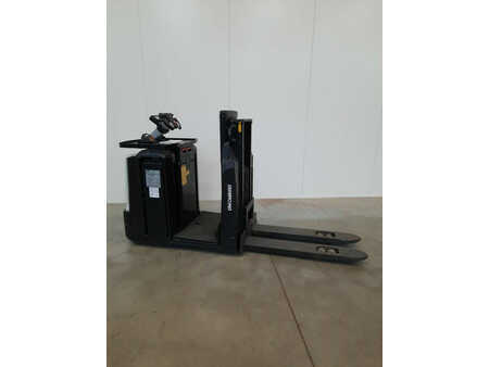 Preparador de pedidos vertical 2019  Unicarriers OEH120 (1)