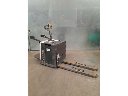 Transpaletas manuales  Unicarriers PMR200P (1)