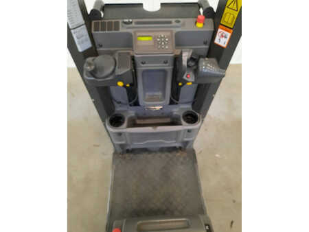 Vertikal-Kommissionierer 2020  Unicarriers EPL100/120 (5)