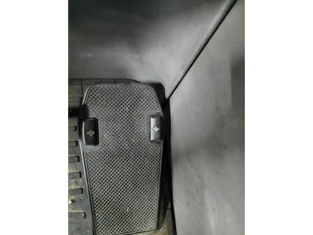 Schubmaststapler 2020  Unicarriers UHD200DTFVRG850 (3)