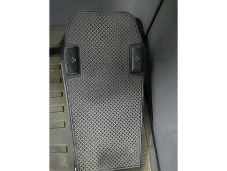 Carretilla retráctil 2019  Unicarriers UMS200DTFVRF845 (4)