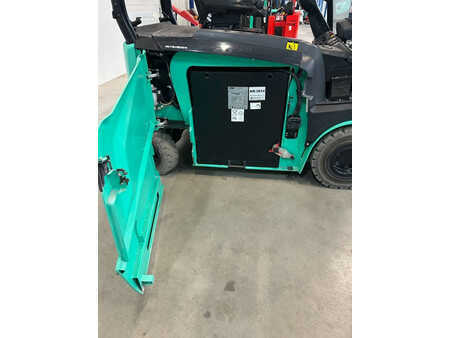 Elektrisk- 4 hjul 2019  Mitsubishi FB 25 CN (10)