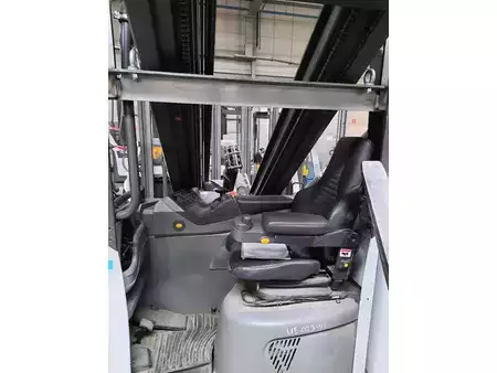 Skyvemast  Unicarriers 200DTFVRF895UMS (1)