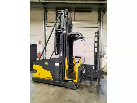 VZV pro práci v úzk.uličkách-retrakt 2017  Magaziner EK1500 (1)