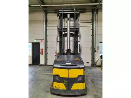 VZV pro práci v úzk.uličkách-retrakt 2017  Magaziner EK1500 (3)