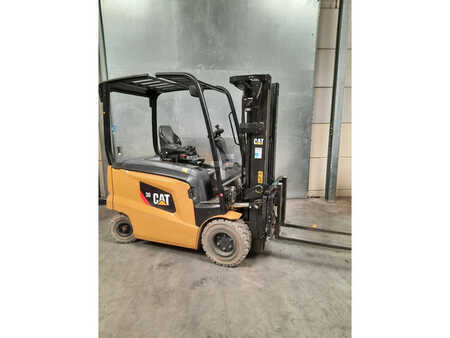 Elektro 4 Rad 2019  CAT Lift Trucks EP30CN (1)