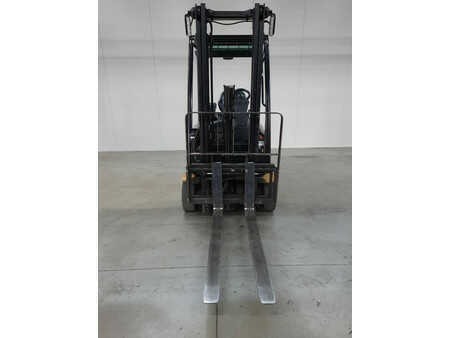 Carrelli elettrici 4 ruote 2022  CAT Lift Trucks EP16ACNT (3)