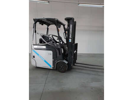 Elektryczne 4-kołowe 2021  Unicarriers A2N116Q (1)